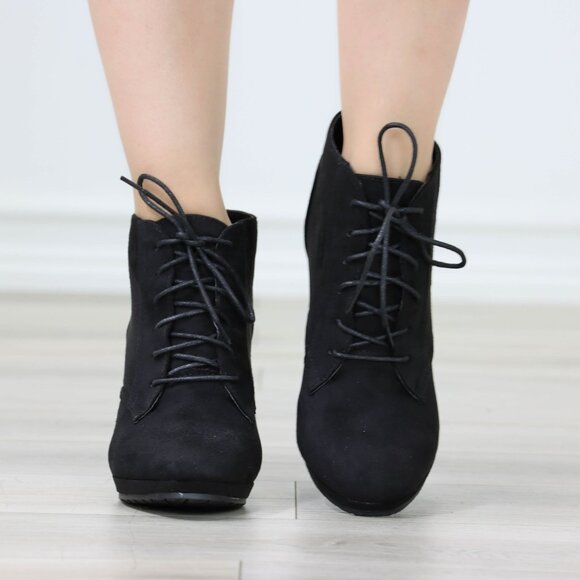 Womens Ankle Boots Lace Up Block Heel Booties Black Faux Suede - Picture 9 of 12